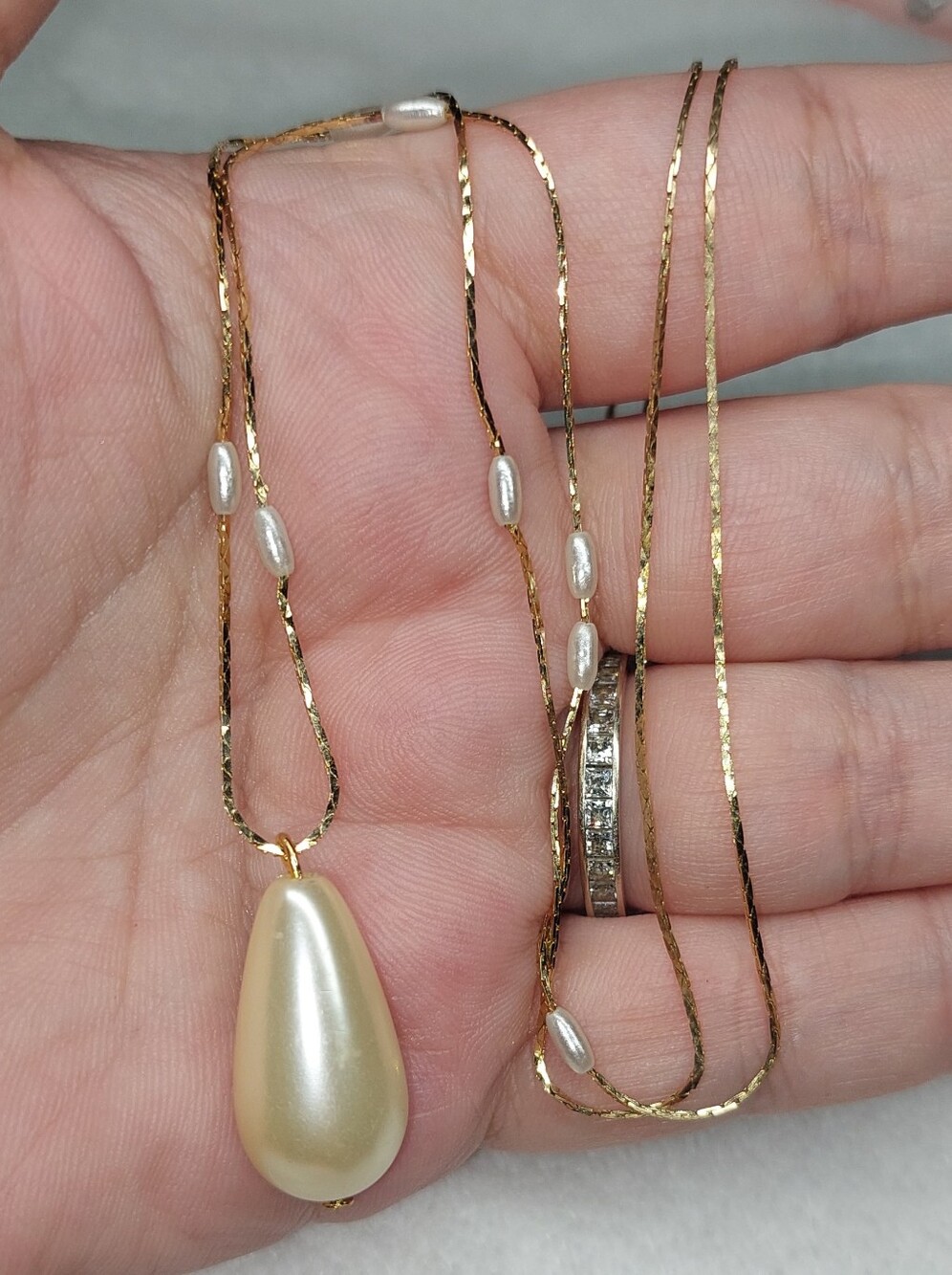 Goldtone Vintage Pearl Teardrop Pendant Necklace - Women Jewelry